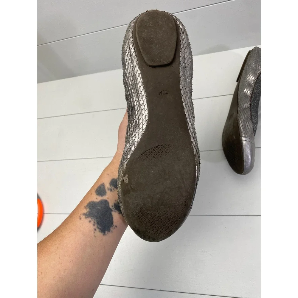 Tory Burch these tory